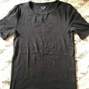 NWOT Black Crewneck 1/3 sleeve perfect fit tee